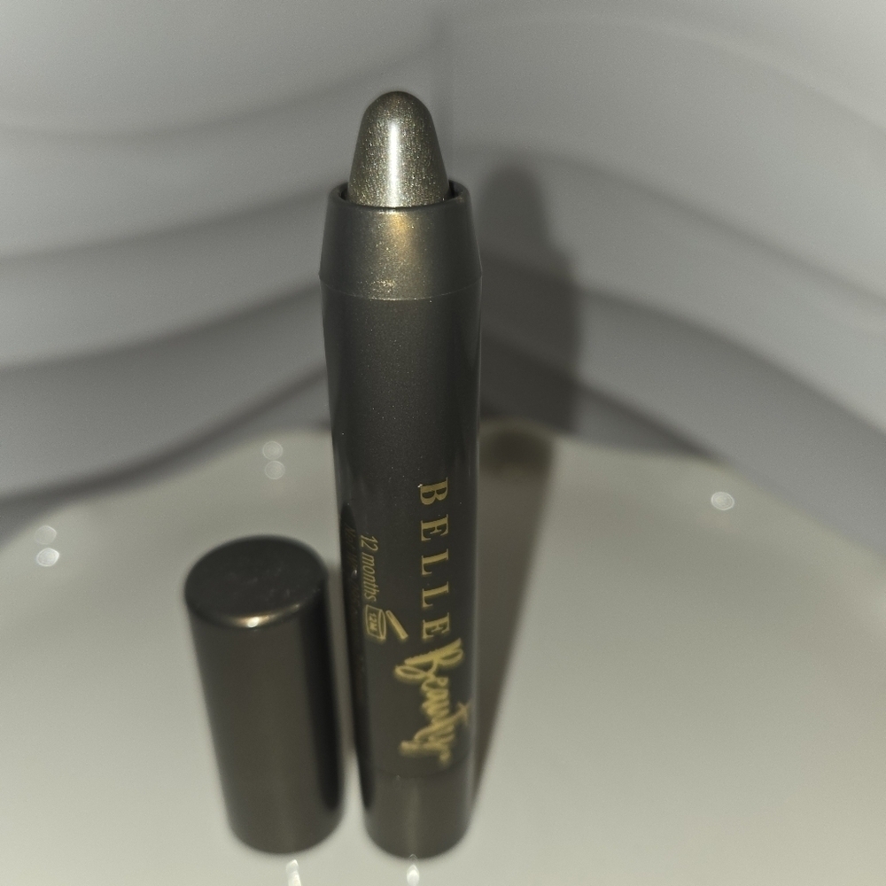 Belle Beauty So Shady Eyeshadow Stick In Green Tea - New Never Used - Picture 2 of 2